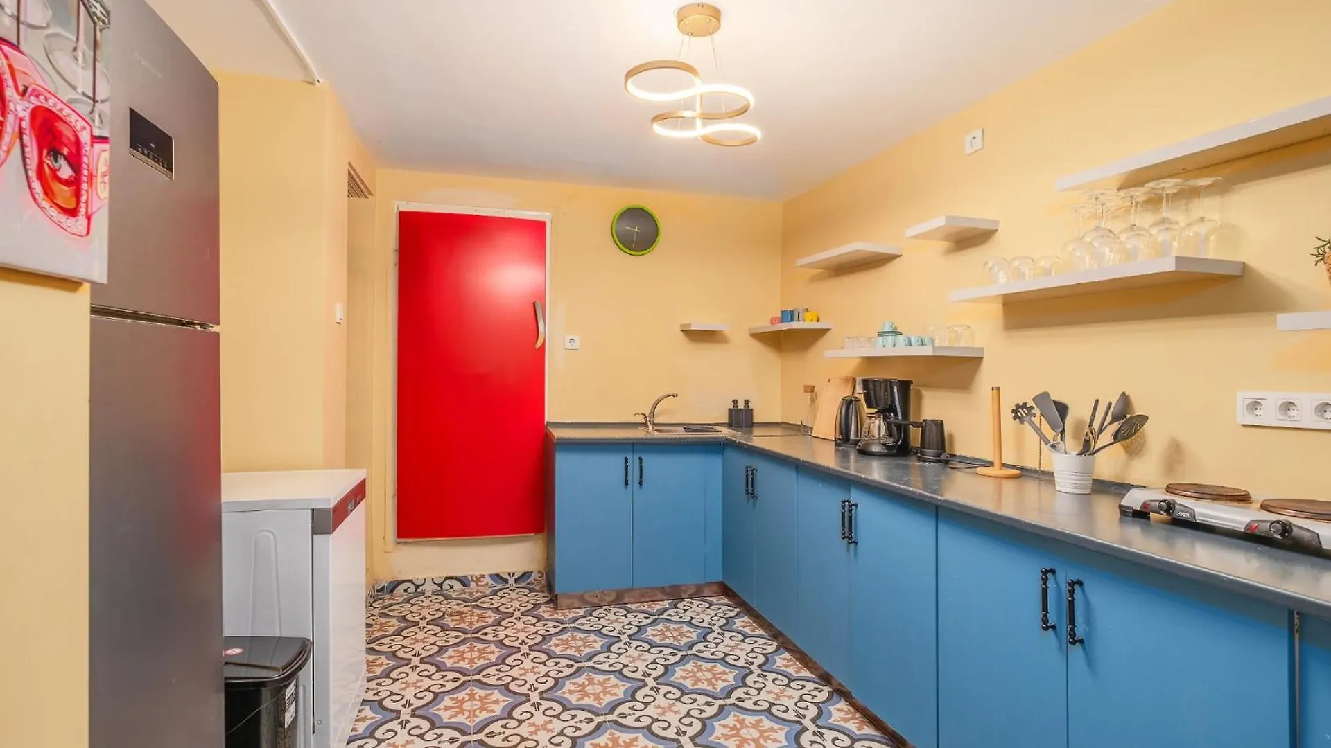 Дом отдыха Central Flat 5 Min To Kadikoey Coastline Стамбул